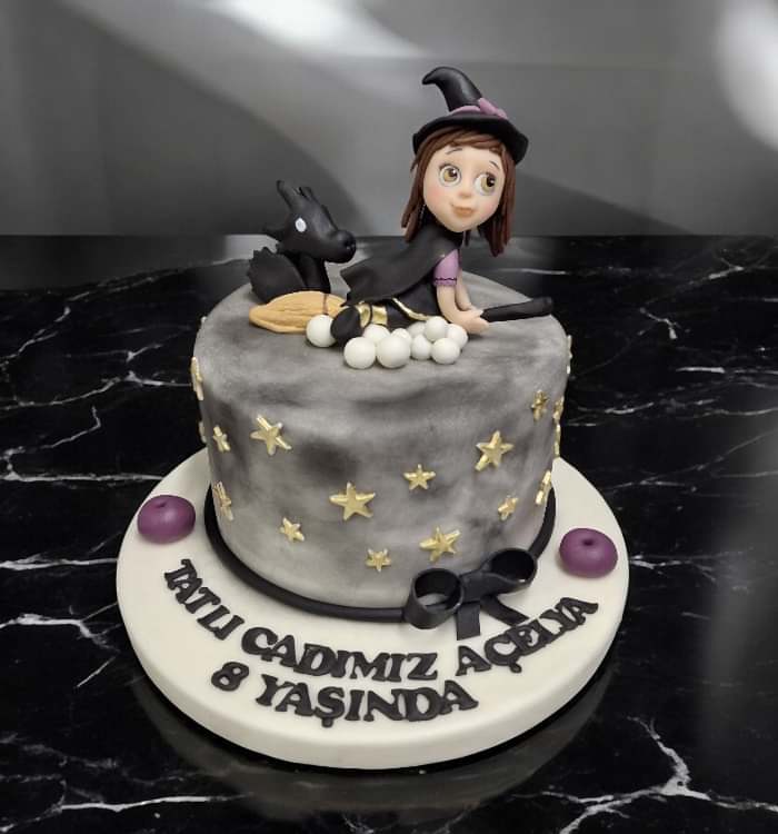 Cadı Temalı Doğum Günü Pastası