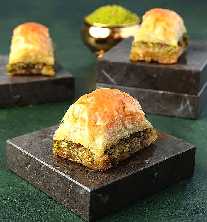 Fıstıklı Baklava (1 Adet)