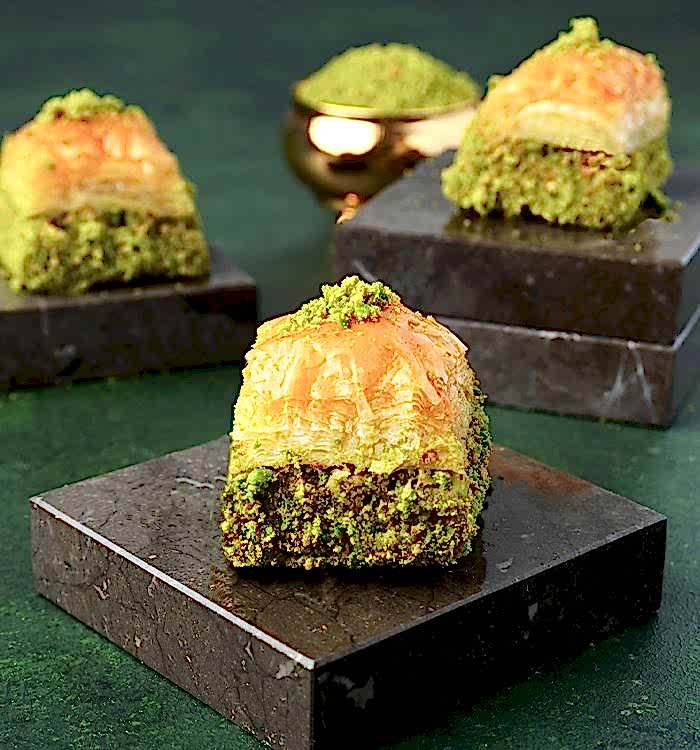 Fıstıklı Kuru Baklava (1 Adet)
