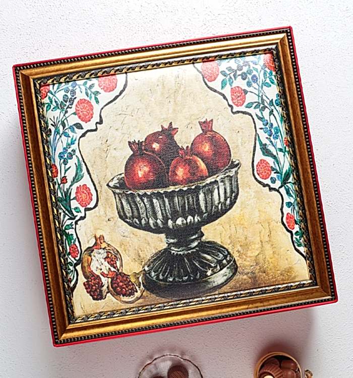 Narlı Kase Çerçeveli Yaldızlı Kristal Çikolata