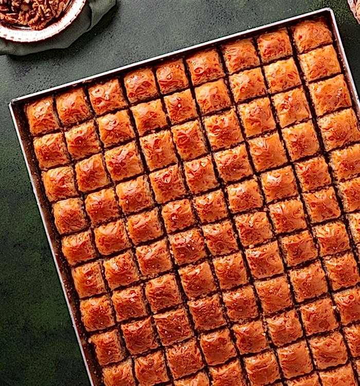 Tepsi Ev Baklavası (3400 Gr)
